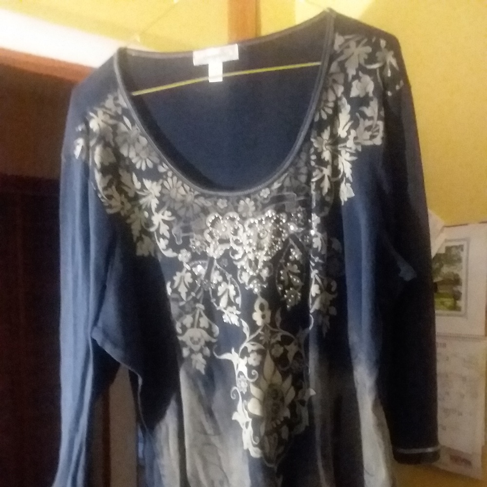 Dress Barn 3/4 sleeve embellished top